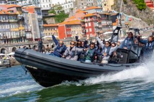 Speedboat Tour pelas 6 pontes no Rio Douro